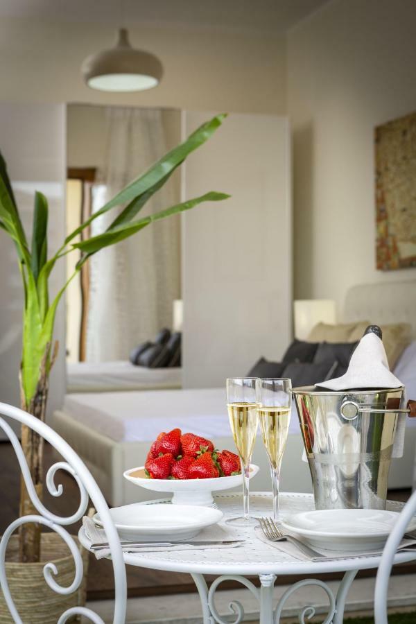 Luxury Rooms & Suites Olbia Exterior foto